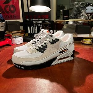 Men’s Nike air max 90 - like new men’s 10